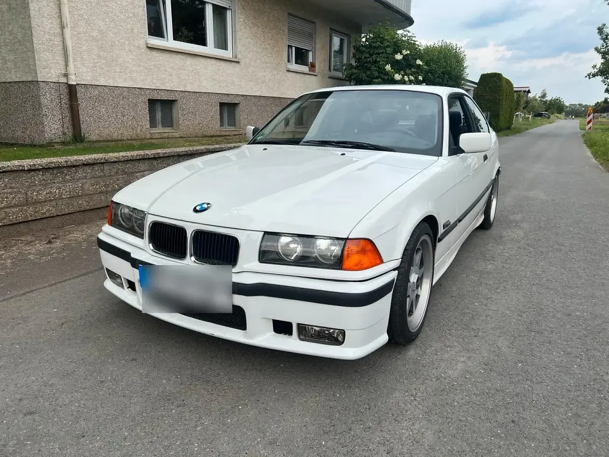 Gebraucht BMW 316 105 PS (77 kW) 1995 Weiß Coupé