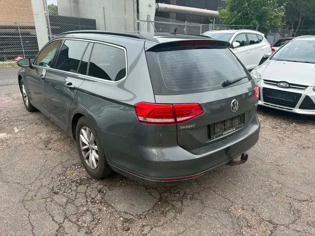 Gebraucht VW Passat 150 PS (110 kW) 2015 Grau Kombi