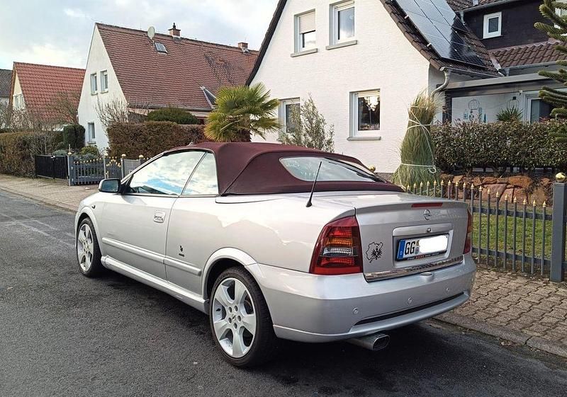 Gebraucht Opel Astra Cabriolet 147 PS (108 kW) 2001 Silber Cabrio