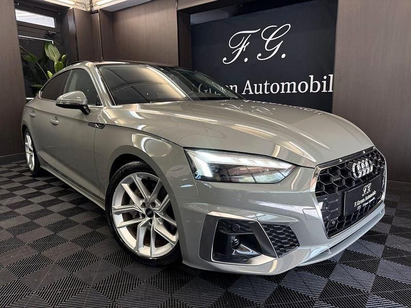 Grau Gebraucht 2022 Audi A5 Sportback S-Line Limousine | 34.999 € (Fairer Preis) - Bild 1/4