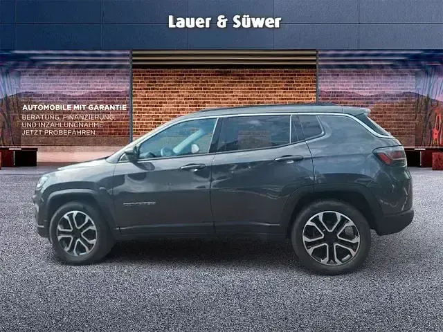 Gebraucht Jeep Compass Limited 131 PS (96 kW) 2024 Andere SUV