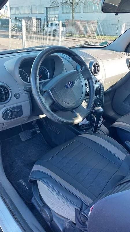 Gebraucht Ford Fusion 80 PS (58 kW) 2005 Grau Kleinwagen