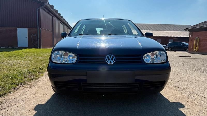 Gebraucht VW Golf IV Edition 75 PS (55 kW) 2001 Blau Kleinwagen