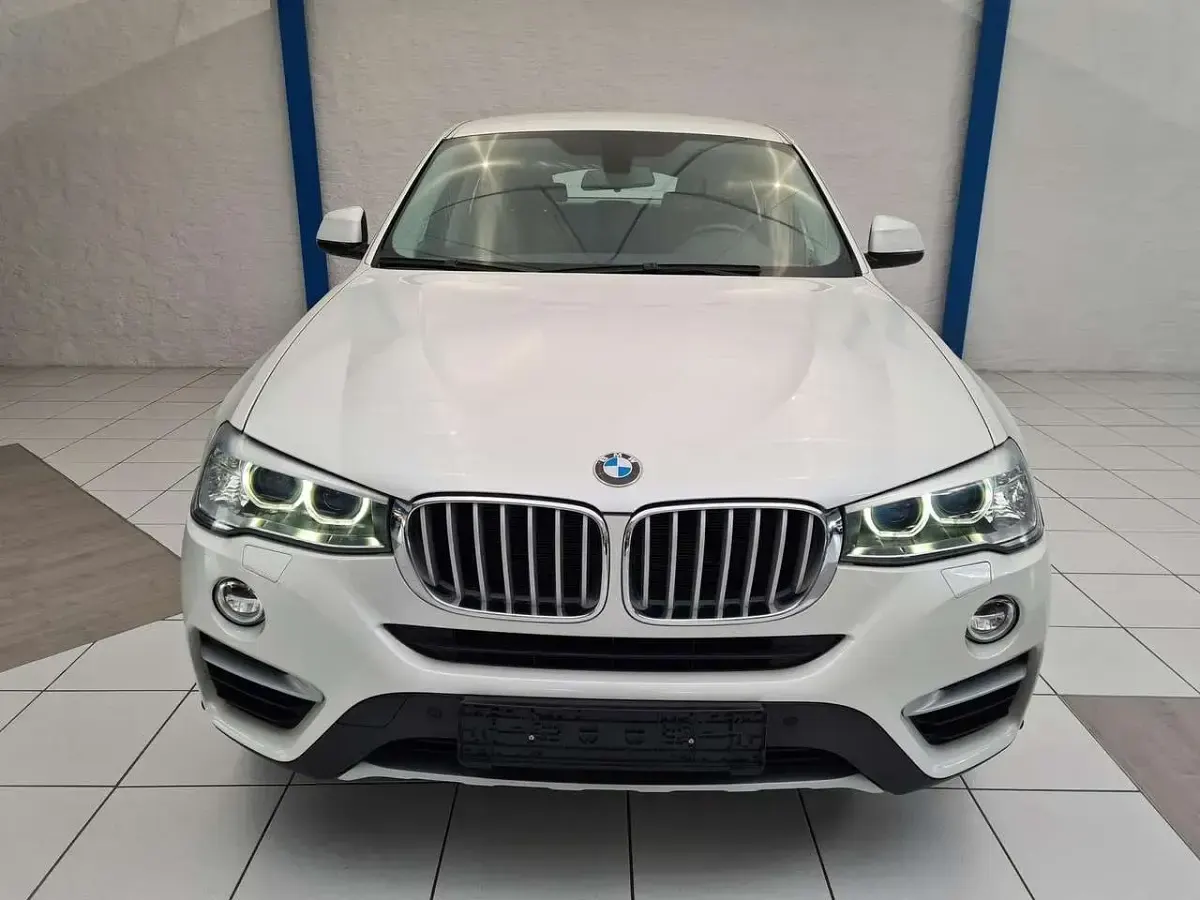 Gebraucht BMW X4 Performance 190 PS (139 kW) 2015 Mineralweiss metallic SUV