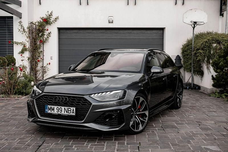 Grau Gebraucht 2021 Audi RS4 Sport Kombi | 59.800 € (Guter Preis) - Bild 1/4