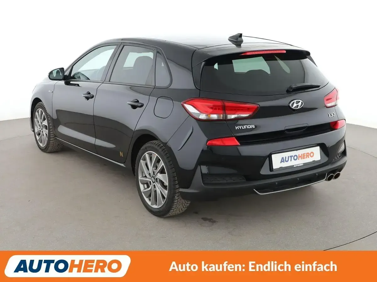Gebraucht Hyundai i30 N Line 120 PS (88 kW) 2020 Schwarz Limousine