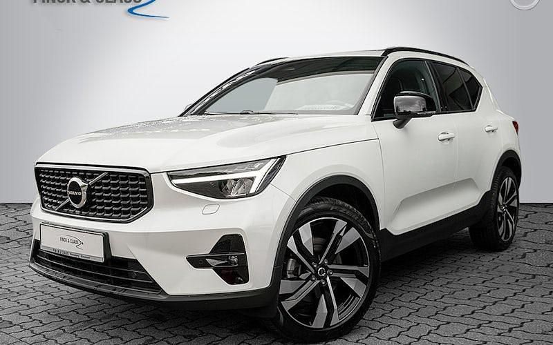 Weiß Gebraucht 2023 Volvo XC40 Ultimate SUV | 36.890 € (Fairer Preis) - Bild 1/4