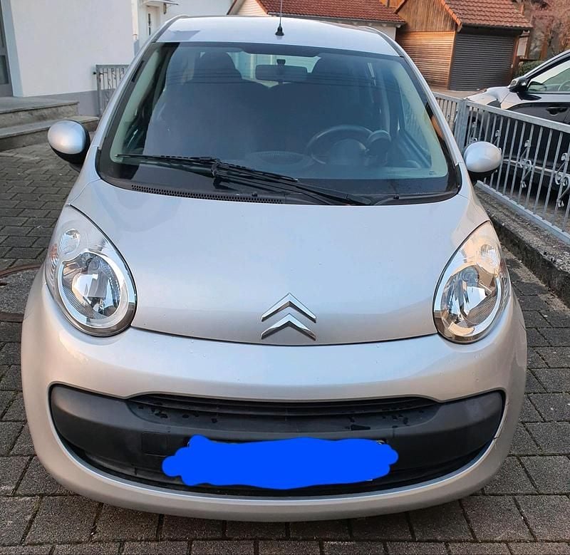 Grau Gebraucht 2008 Citroën C1 Kleinwagen | 3.890 € (Etwas zu teuer) - Bild 1/4