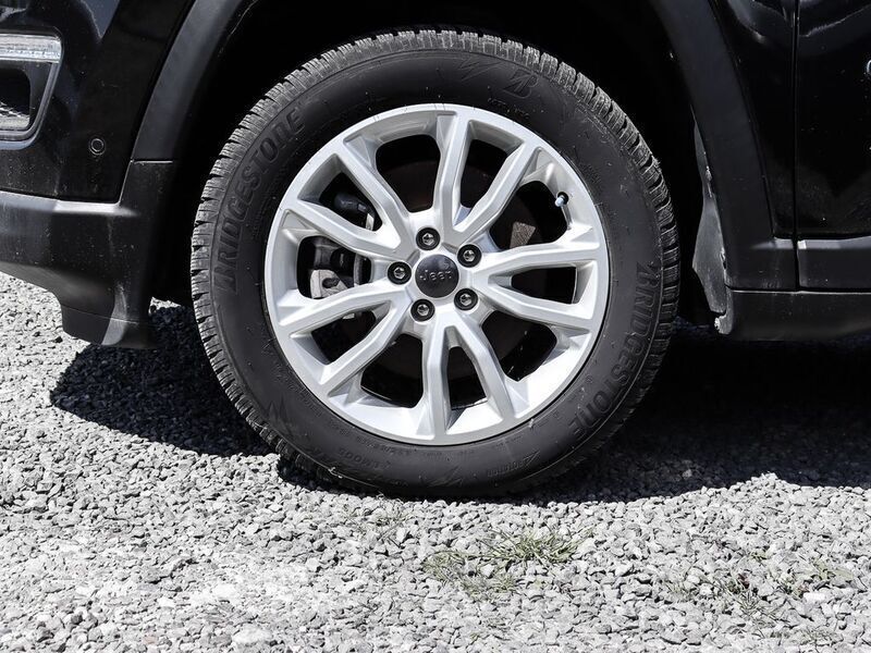 Gebraucht Jeep Compass Longitude 241 PS (177 kW) 2021 Schwarz SUV
