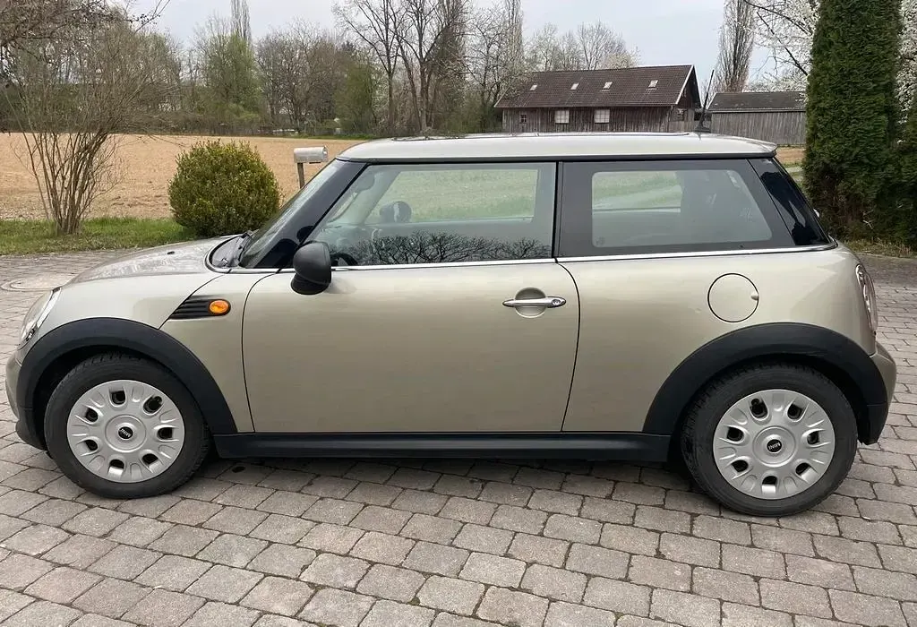 Usado Mini ONE 98 HP (72 kW) 2010 Prateado Citadino