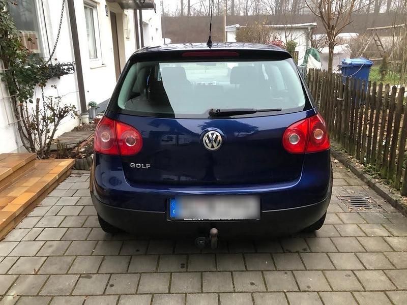 Gebraucht VW Golf V 75 PS (55 kW) 2005 Blau Kleinwagen