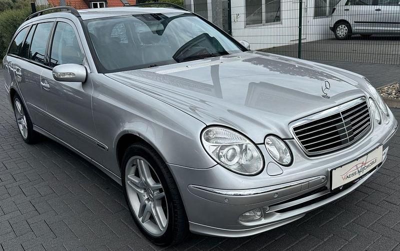 Silber Gebraucht 2004 Mercedes E500 Kombi | 2.999 € (Superpreis) - Bild 1/4