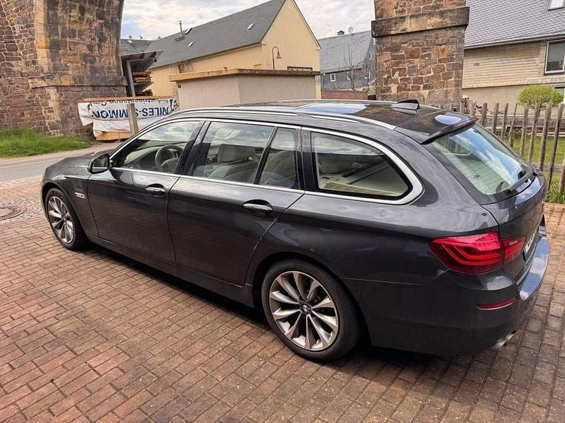 Gebraucht BMW 520 Luxury Line 184 PS (135 kW) 2014 Grau Limousine