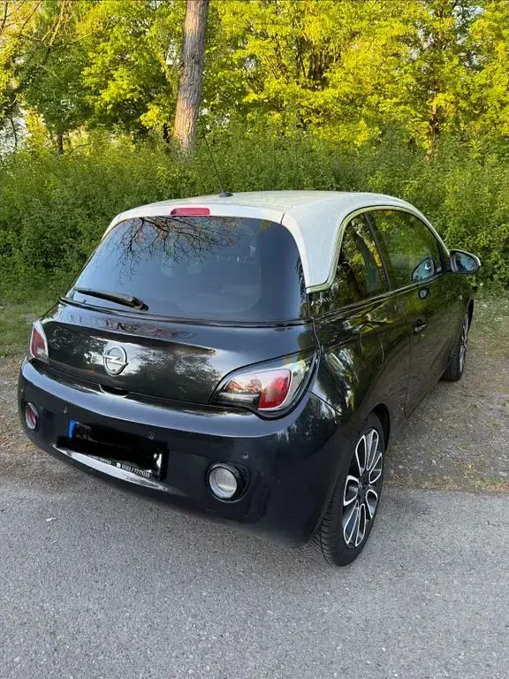 Używany Opel Adam 69 KM (50 kW) 2015 Czarny Hatchback