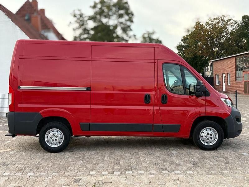 Rot Gebraucht 2015 Citroën Jumper Van / Kleinbus | 12.900 € (Guter Preis) - Bild 1/4