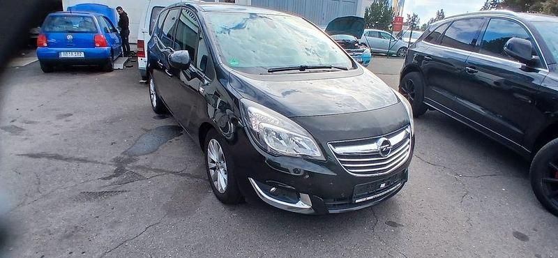 Schwarz Gebraucht 2016 Opel Meriva Innovation Van / Kleinbus | 4.800 € (Fairer Preis) - Bild 1/4