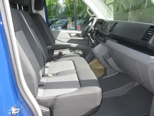 Second-hand VW Crafter 140 CP (102 kW) 2020 Albastru Van