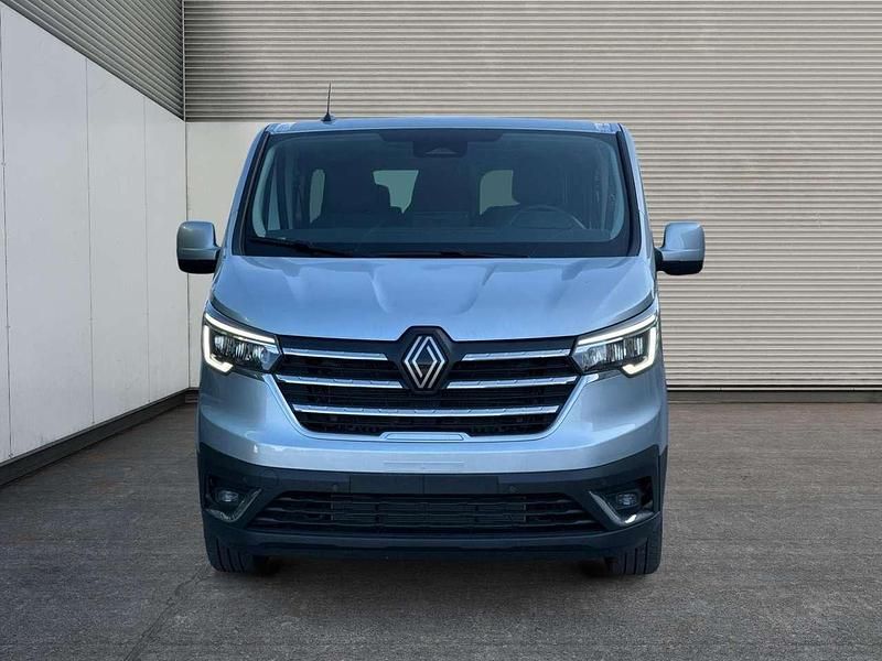 Neu Renault Trafic Equilibre 170 PS (125 kW) 2025 Highland grau Van / Kleinbus