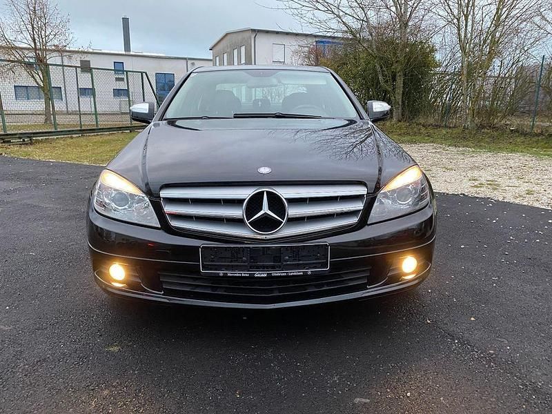 Schwarz Gebraucht 2008 Mercedes C200 Limousine | 5.999 € (Guter Preis) - Bild 1/4