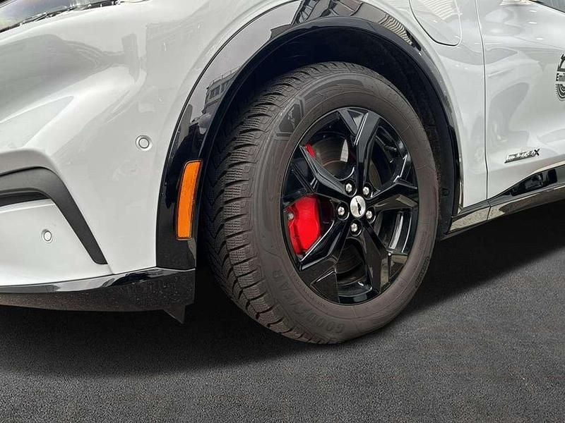 Gebraucht Ford Mustang Mach-E 197 kW (269 PS) 2022 Weiss SUV