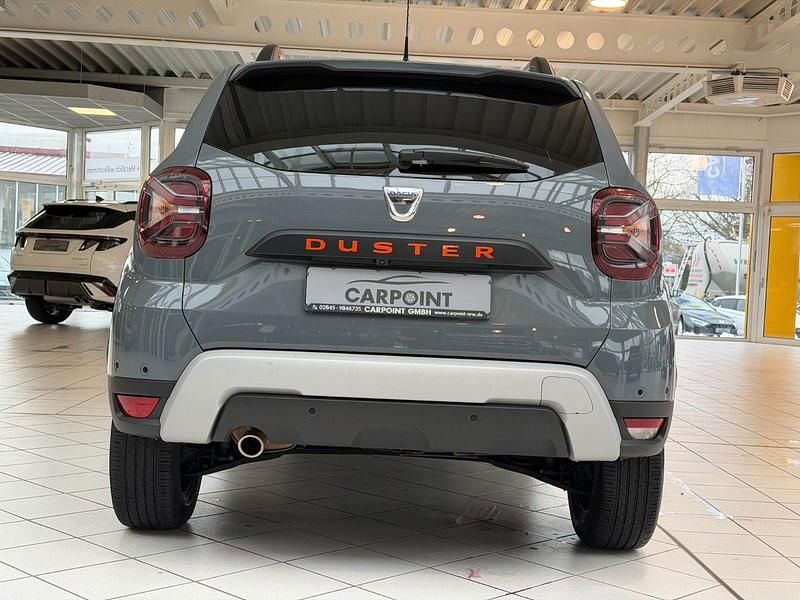 Gebraucht Dacia Duster Extreme 131 PS (96 kW) 2022 Grau SUV