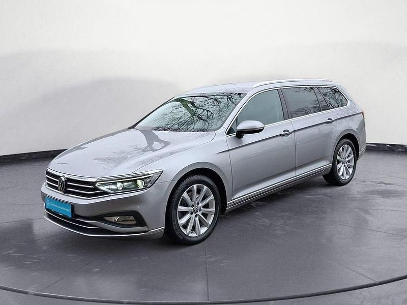 Gebraucht VW Passat Elegance 150 PS (110 kW) 2021 Silber Kombi