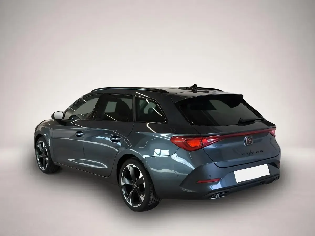 Gebraucht Cupra Leon 150 PS (110 kW) 2024 Manufacturer