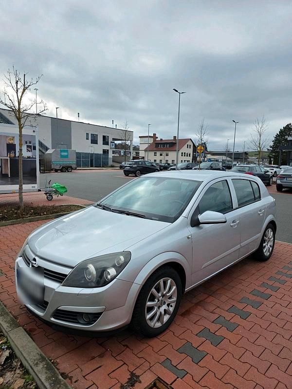 Gebraucht Opel Astra 105 PS (77 kW) 2004 Grau Limousine