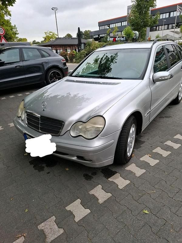 Silber Gebraucht 2004 Mercedes C180 Avantgarde Kombi | 800 € (Superpreis) - Bild 1/4