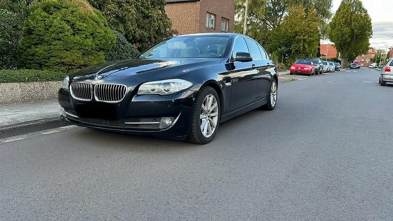 Schwarz Gebraucht 2012 BMW 530 Limousine | 12.600 € (Guter Preis) - Bild 1/4