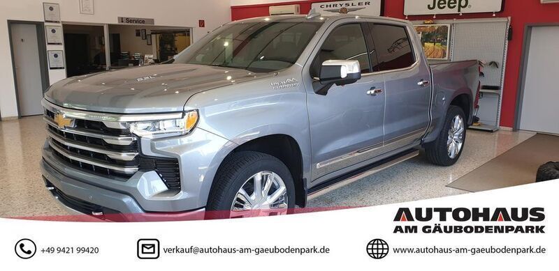 Grau Neu 2025 Chevrolet Silverado SUV | 80.900 € (Etwas zu teuer) - Bild 1/4