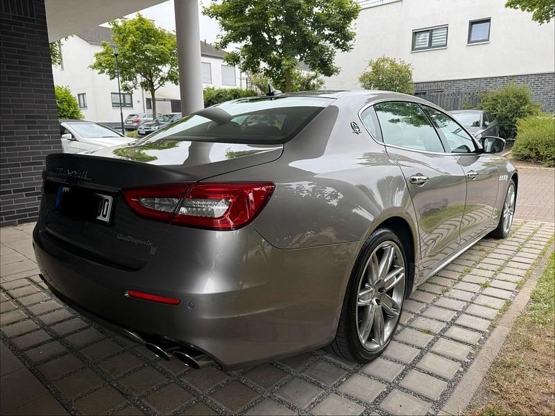 Gebraucht Maserati Quattroporte GranLusso 410 PS (301 kW) 2017 Grau Limousine