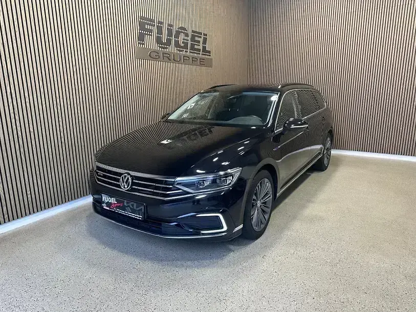 Gebraucht VW Passat GTE 218 PS (160 kW) 2020 Deep black perleffekt Kombi