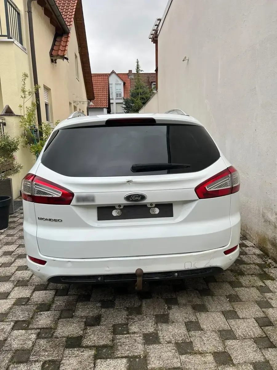 Gebraucht Ford Mondeo 163 PS (119 kW) 2012 Weiß Kombi