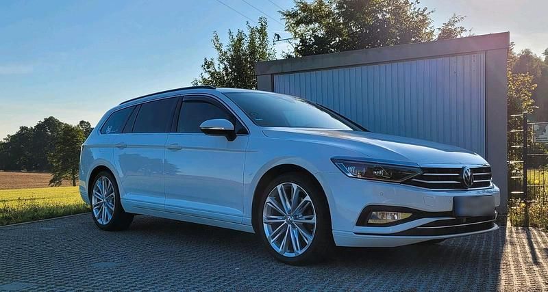 Gebraucht VW Passat 150 PS (110 kW) 2020 Weiß Kombi