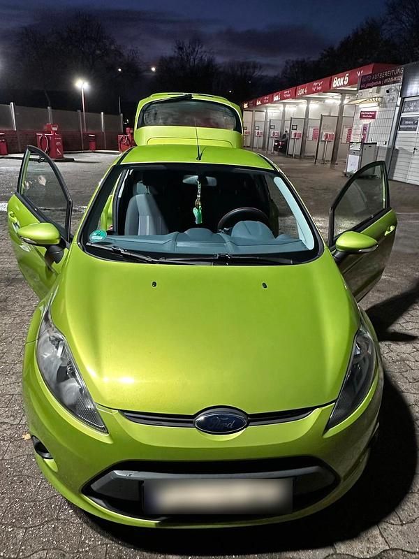 Gebraucht Ford Fiesta 60 PS (44 kW) 2009 Grün Kleinwagen