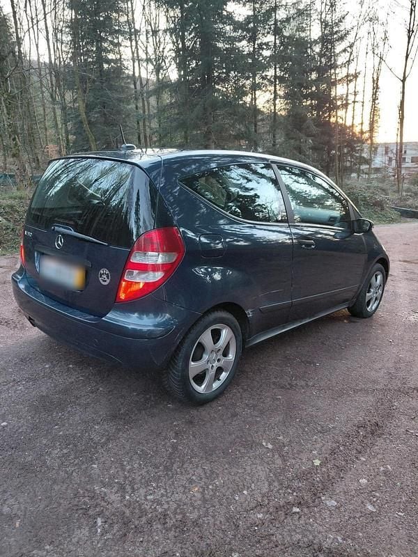 Gebraucht Mercedes A150 90 PS (66 kW) 2007 Blau Coupé