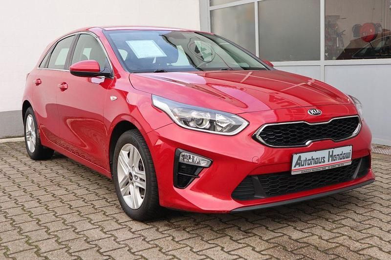 Gebraucht Kia Ceed Vision 99 PS (72 kW) 2018 Rot Kleinwagen