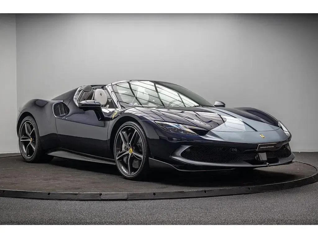 Gebraucht Ferrari 296 830 PS (610 kW) 2024 Blau