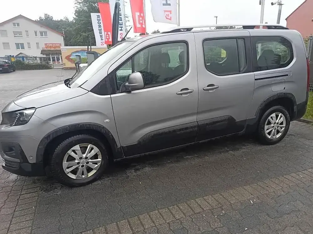 Gebraucht Peugeot Rifter 131 PS (96 kW) 2019 Silber Van / Kleinbus