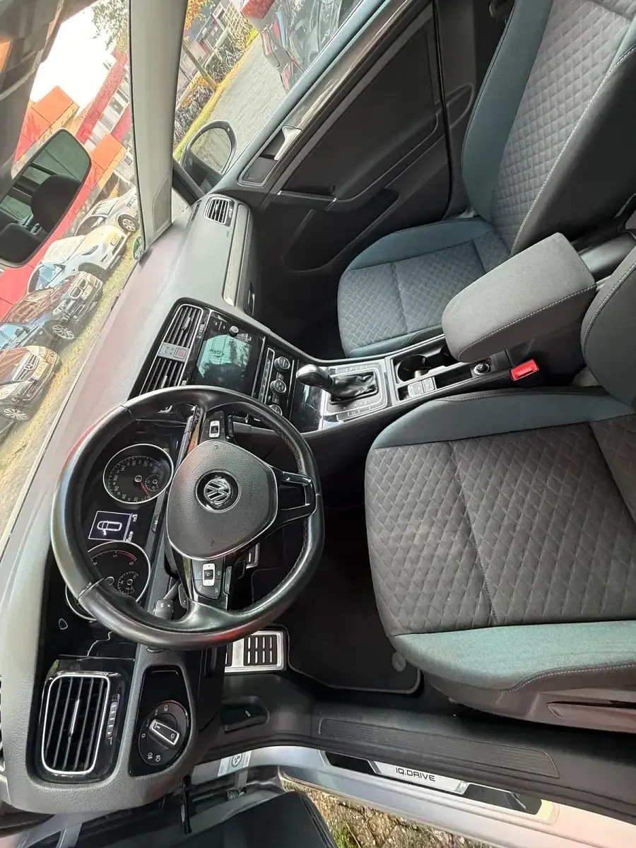 Gebraucht VW Golf VII 150 PS (110 kW) 2020 Silber Kombi