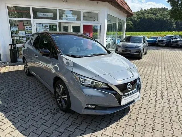 Gebraucht Nissan Leaf 360º 160 kW (218 PS) 2022 Grau Kleinwagen