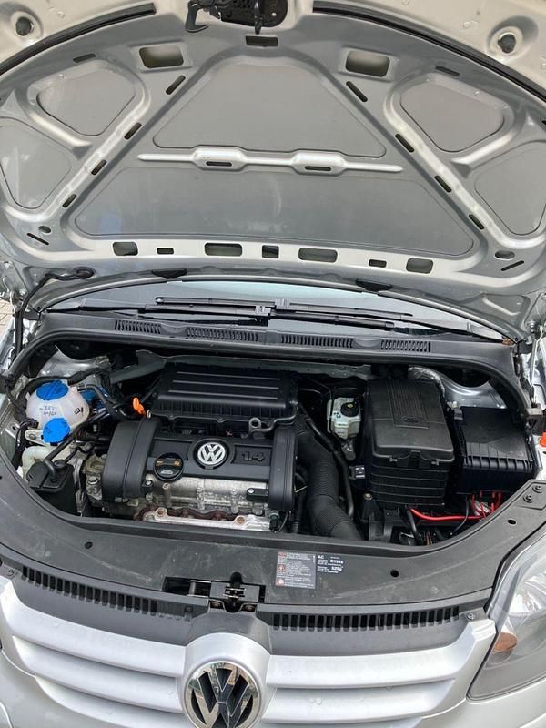 Gebraucht VW Golf Plus Cross Trendline 80 PS (58 kW) 2008 Silber Van / Kleinbus