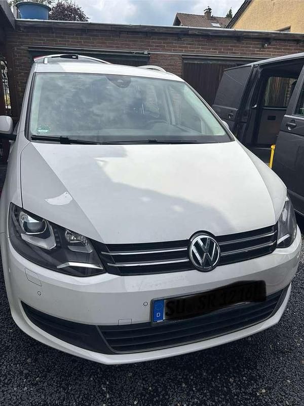 Weiß Gebraucht 2014 VW Sharan Highline Van / Kleinbus | 12.500 € (Superpreis) - Bild 1/4