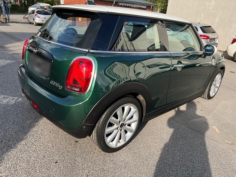 Second-hand Mini Cooper D 116 CP (85 kW) 2018 Verde Hatchback
