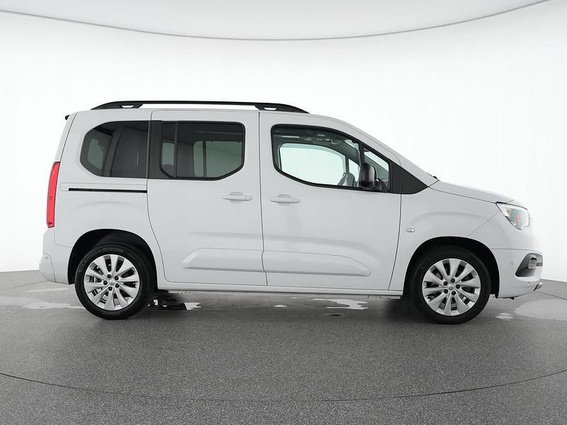 Gebraucht Opel Combo Life Ultimate 131 PS (96 kW) 2022 Weiß Kombi
