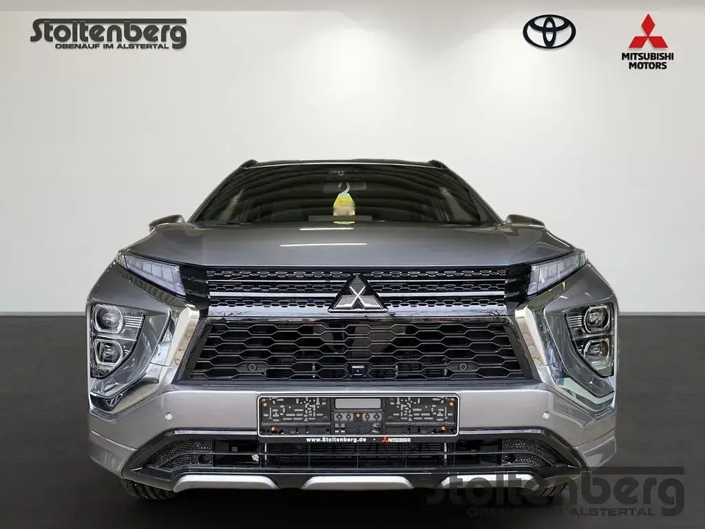 Gebraucht Mitsubishi Eclipse Cross Plus 98 PS (72 kW) 2023 Platinumgrau (m) SUV