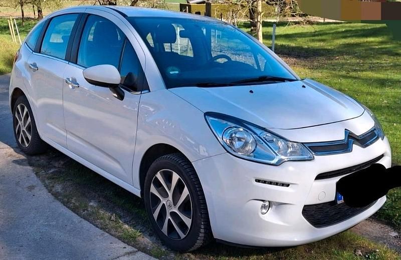Gebraucht Citroën C3 SELECTION 68 PS (50 kW) 2016 Weiß Kleinwagen