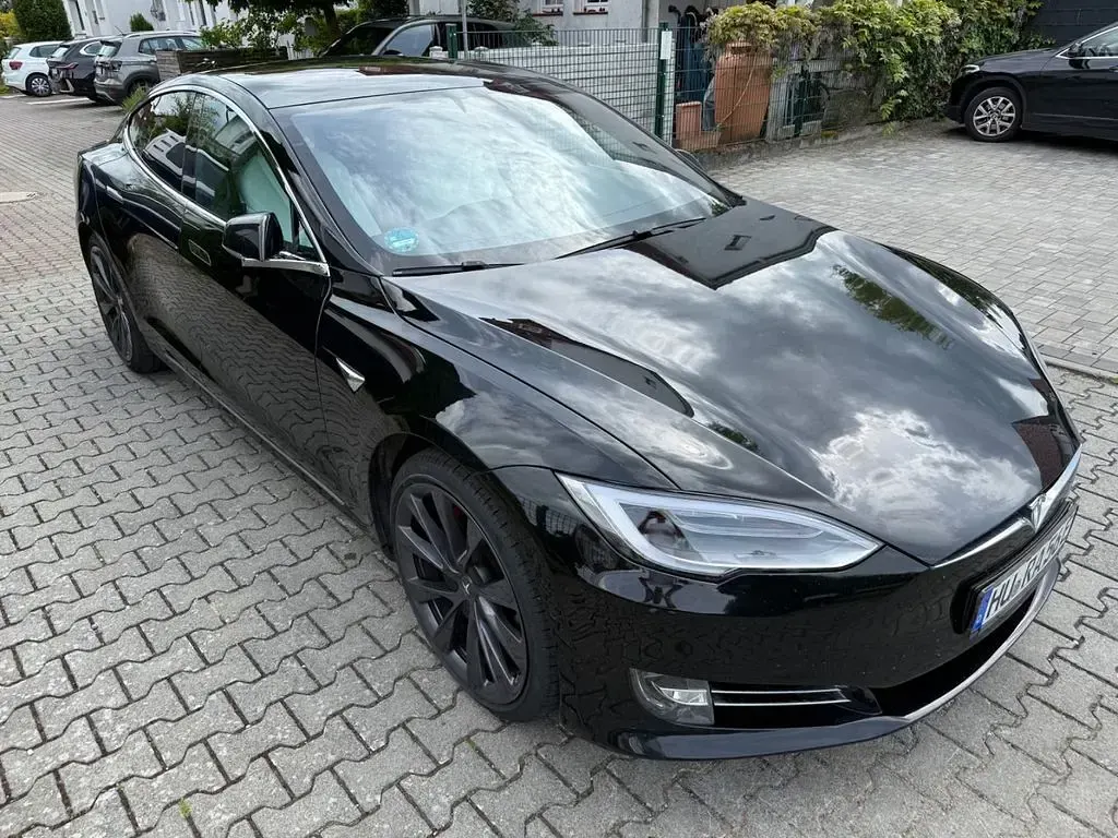 Used Tesla Model S Performance 584 kW (795 HP) 2019 Black Hatchback