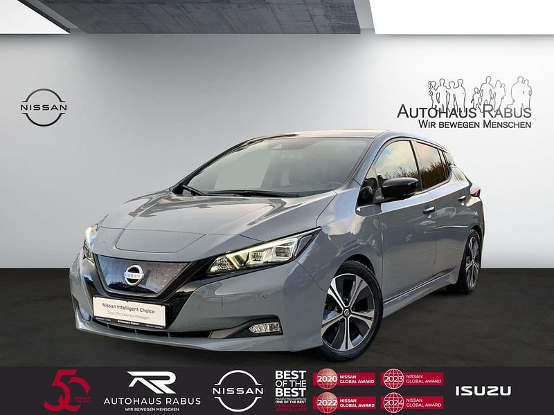 Grau dunkelgrau Gebraucht 2021 Nissan Leaf Tekna Kleinwagen | 22.490 € (Teuer) - Bild 1/4